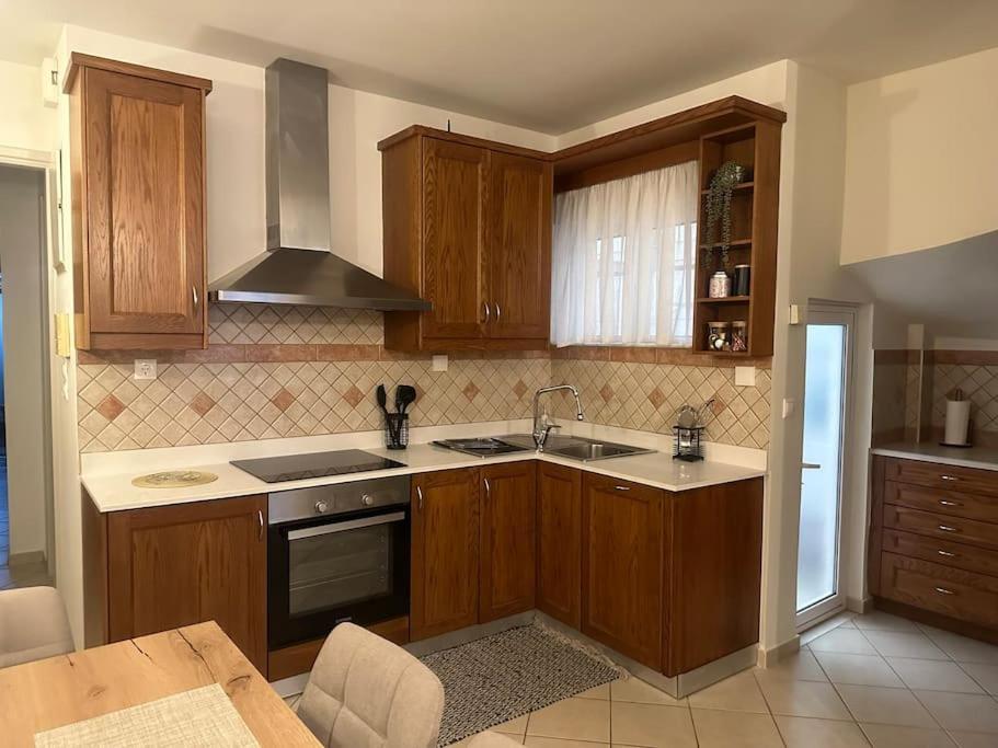 Seamplicity Cozy Apartment Iraklion Buitenkant foto